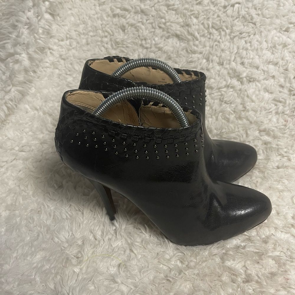 Enzo Angiolini EYASIM Studded  Black Leather Ankle heel boots SZ9M